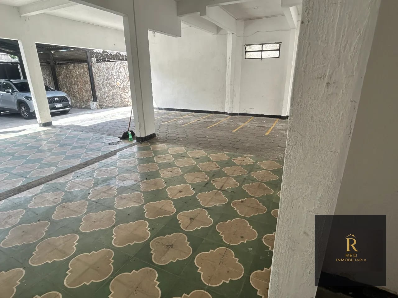 Venta Edificio 4 niveles 🏢 Comercio/Vivienda- Zona 9, Ciudad Capital — Edificio en Venta en Zona 9, Guatemala, Ciudad — foto 4 de 17