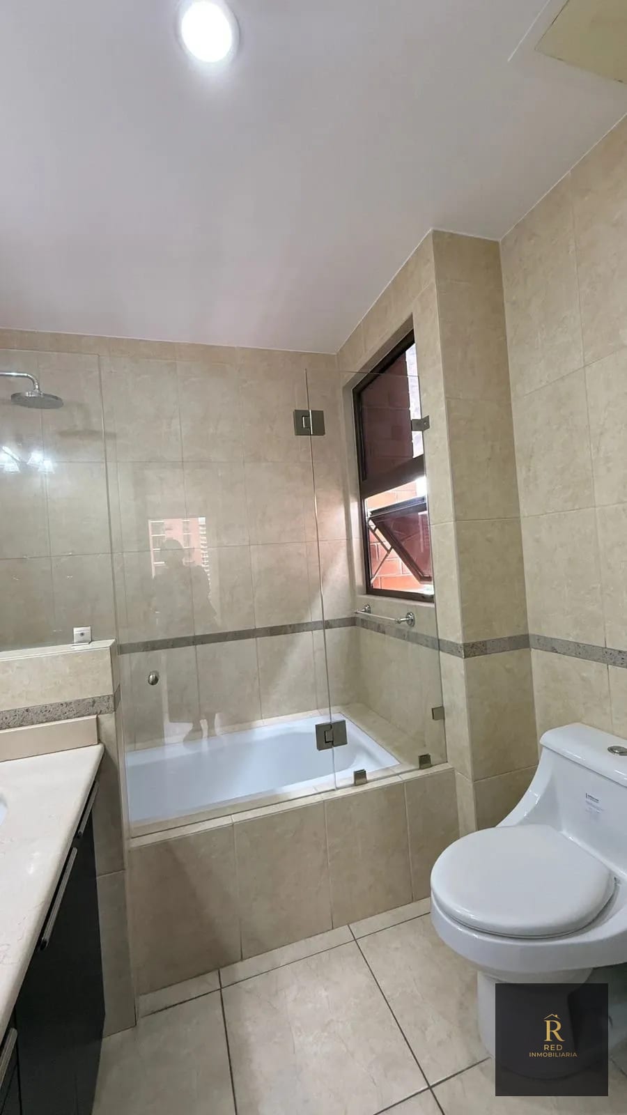 ???? Apartamento AMUEBLADO en alquiler — Zona 10, Edificio Santa María - Image 5