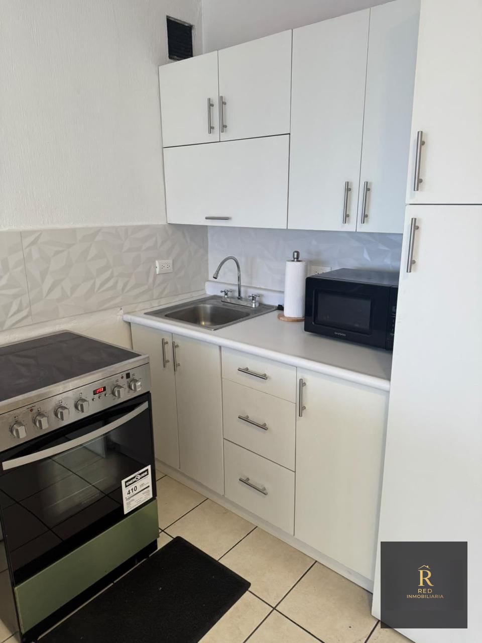 🏙️✨ ¡APARTAMENTO EN RENTA! 🏢 Edificio El Cortijo📍 Vista a Av. Refor — Apartamento en Alquiler en Zona 10, Guatemala, Ciudad — foto 8 de 9
