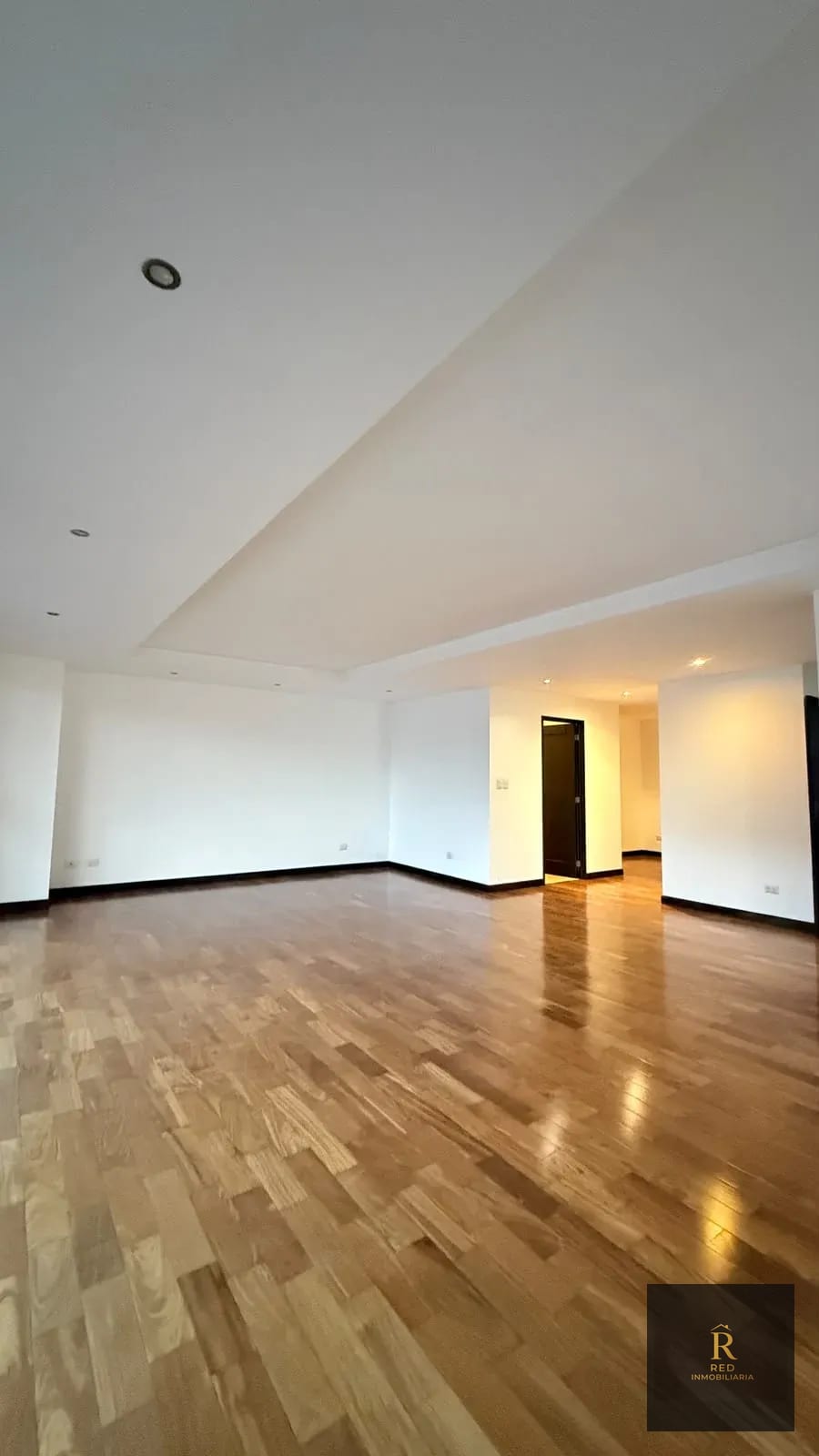 🏢 Apartamento en Venta zona 10 / Edificio Aria – Nivel Alto — Apartamento en Venta en Zona 10, Guatemala, Ciudad — foto 3 de 15