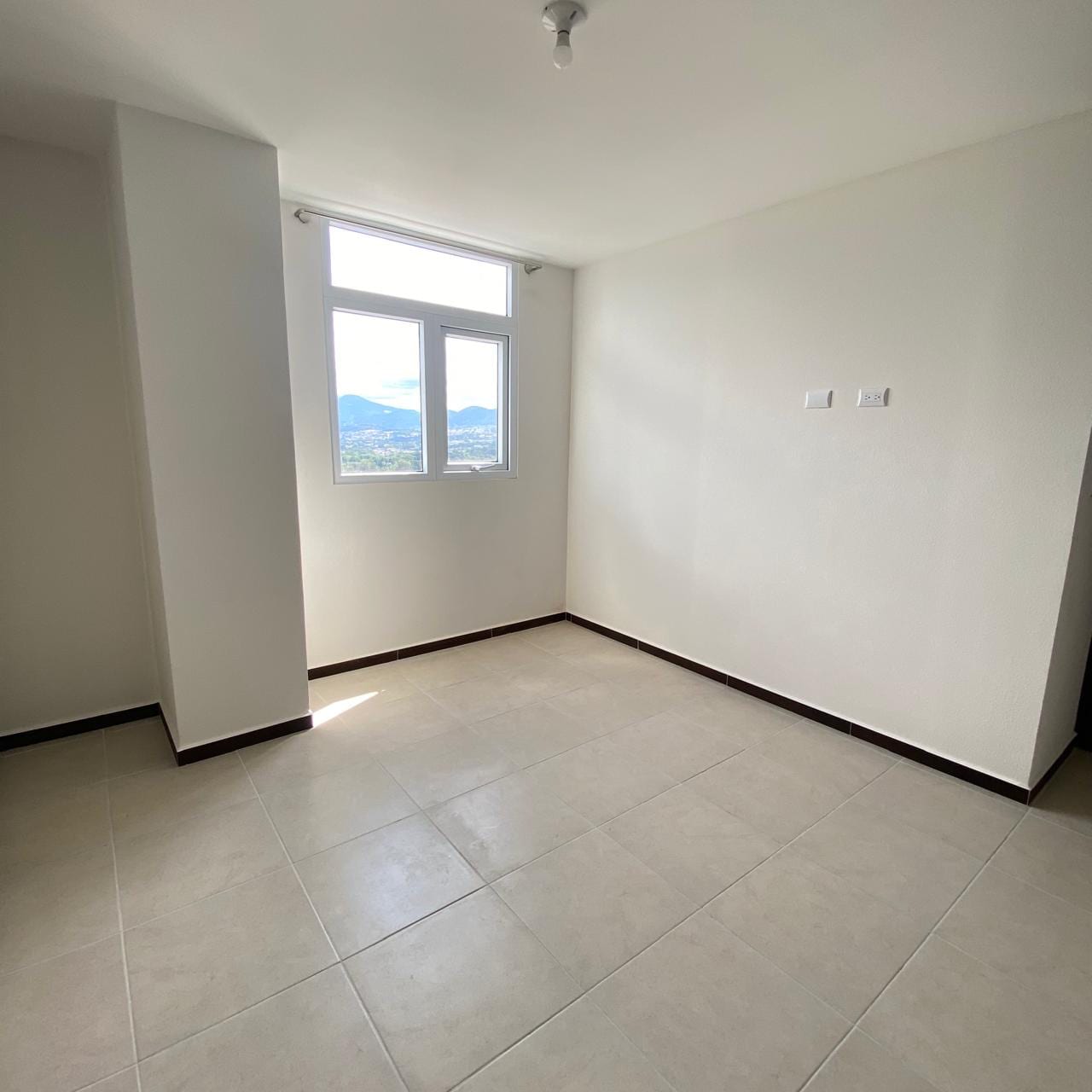 PARQUE SAN JORGE / APARTAMENTO EN RENTA DE 3 HABITACIONES — Apartamento en Alquiler en Parque San Jorge, Zona 11, Guatemala, Ciudad — foto 9 de 17