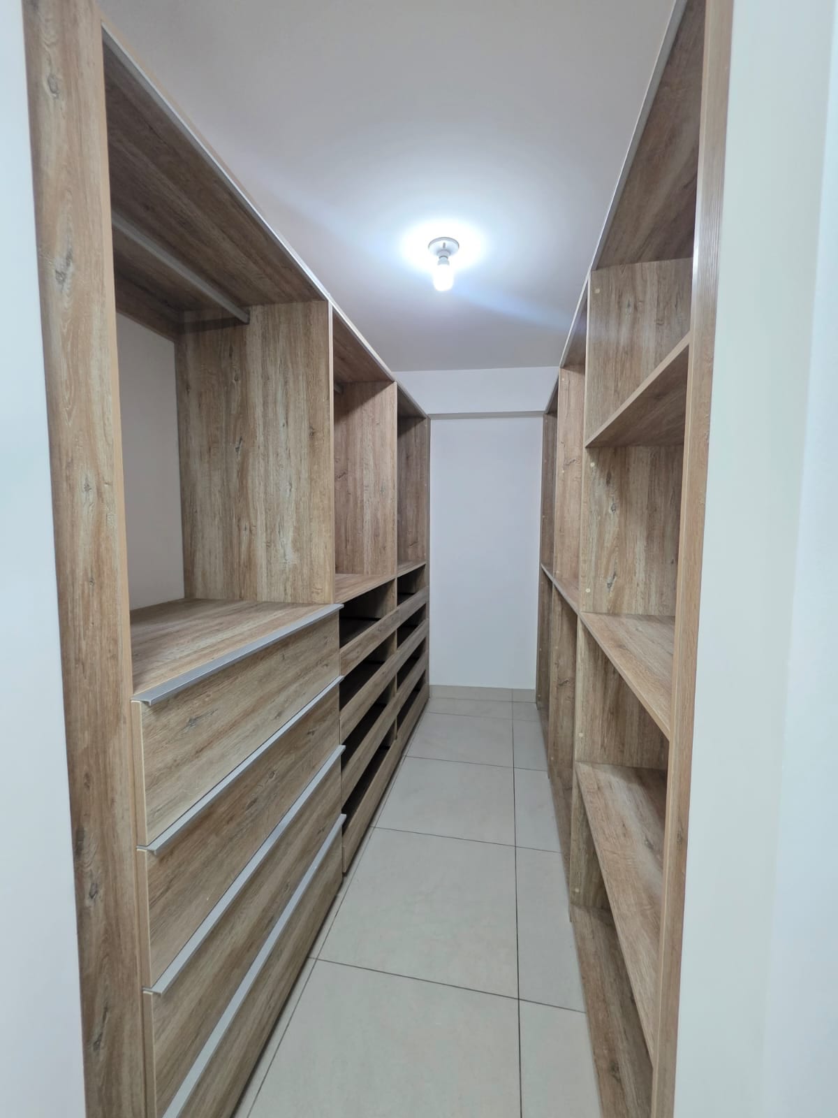 BE14 / APARTAMENTO EN RENTA DE 3 HABITACIONES — Apartamento en Alquiler en Be14, Zona 14, Guatemala, Ciudad — foto 10 de 11