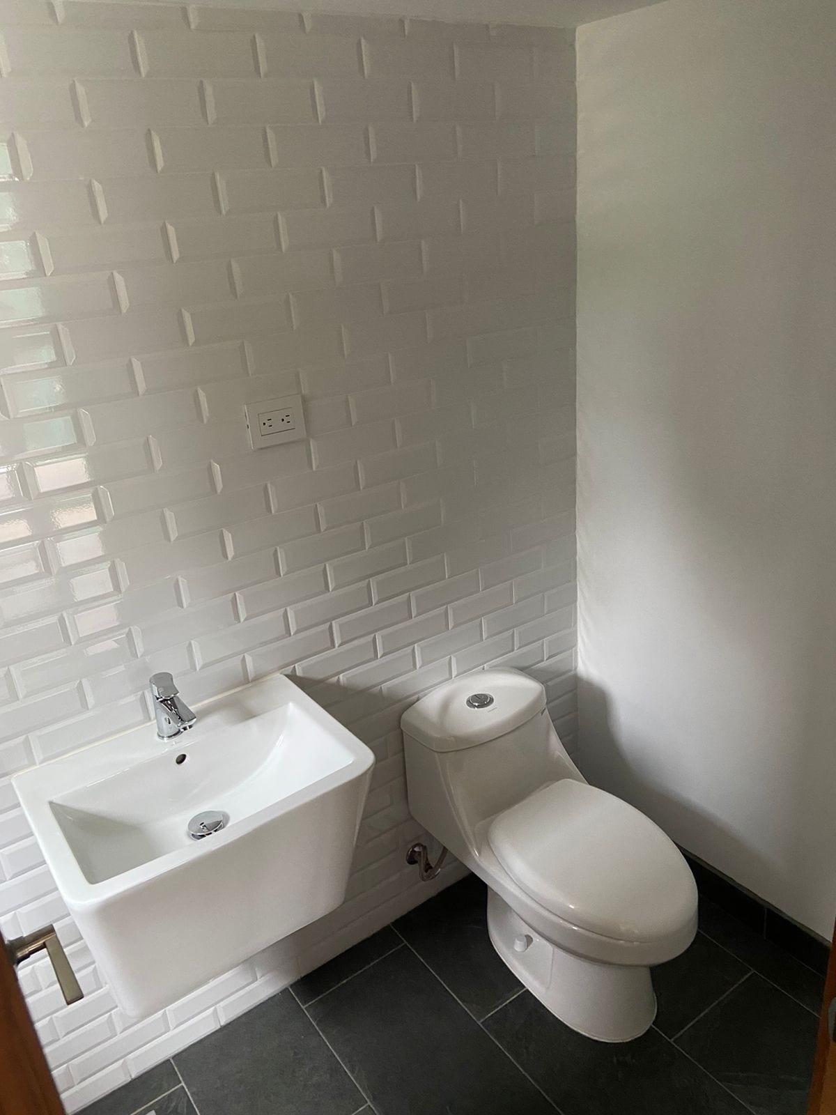 BE14 / APARTAMENTO EN RENTA DE 2 HABITACIONES — Apartamento en Alquiler en Be14, Zona 14, Guatemala, Ciudad — foto 6 de 6