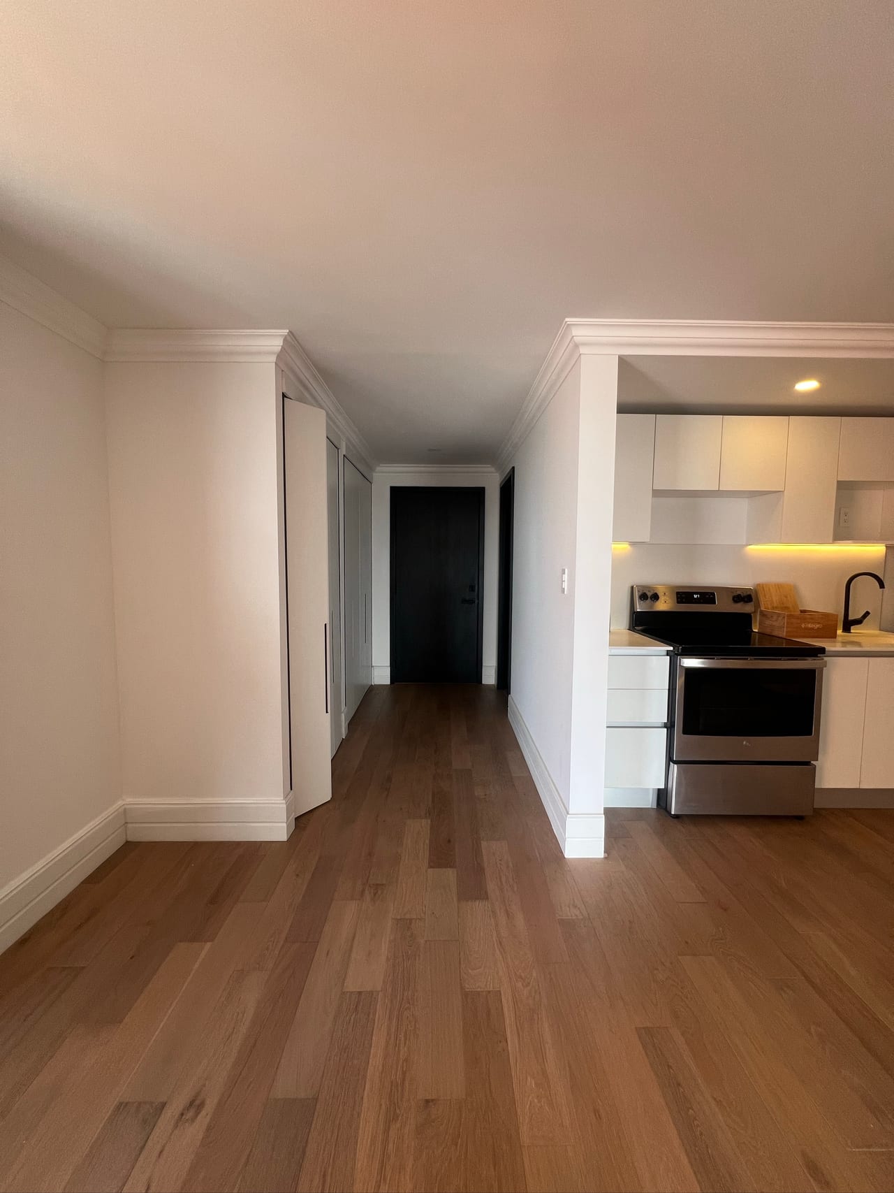 CENTRICO / APARTAMENTO EN RENTA DE 2 HABITACIONES / ZONA 5 — Apartamento en Alquiler en Céntrico, Zona 5, Guatemala, Ciudad — foto 1 de 15