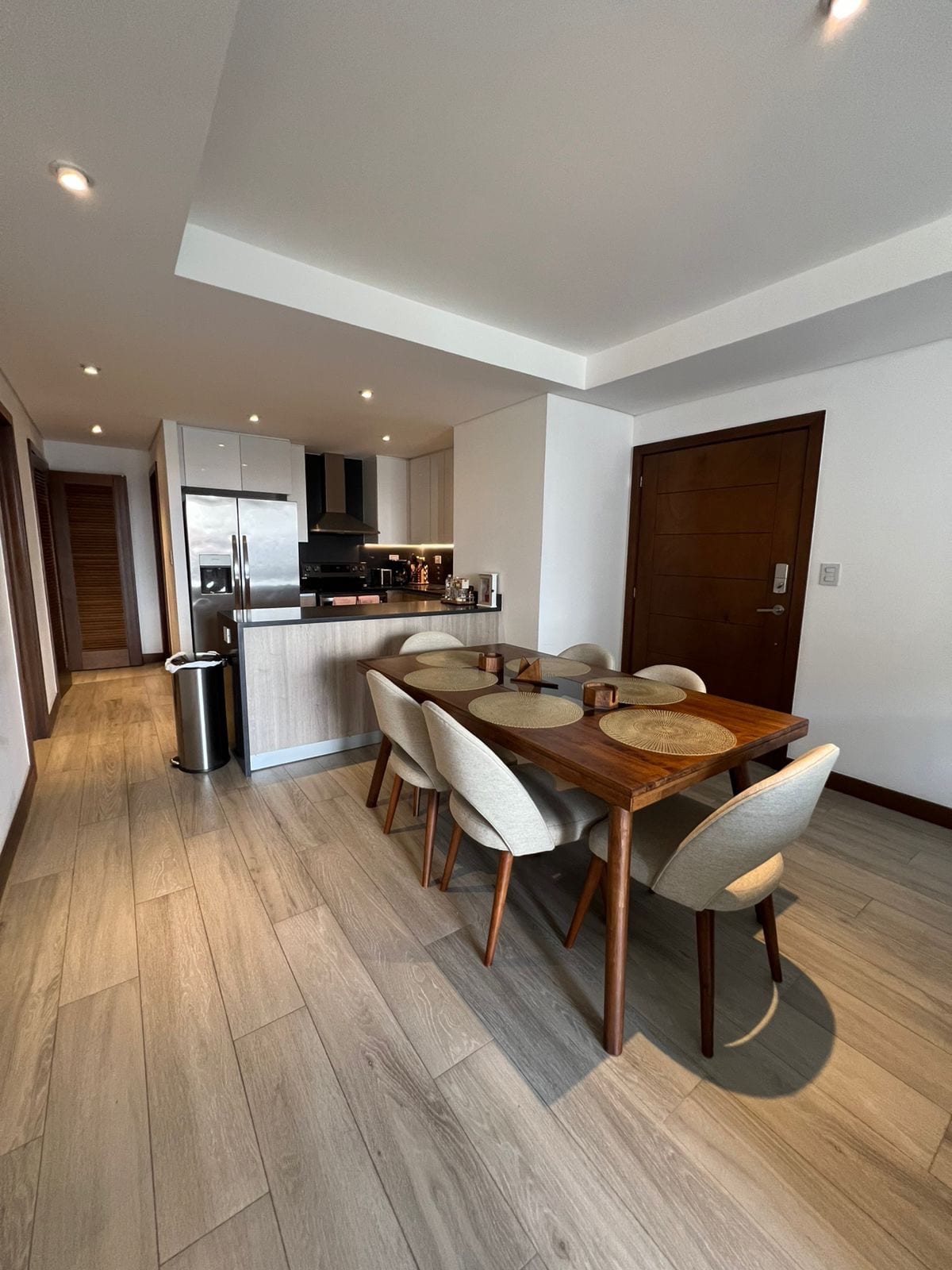 RESERVA DIEZ / VENTA DE APARTAMENTO DE 3 HABITACIONES Y CS — Apartamento en Venta en Reserva Diez, Zona 10, Guatemala, Ciudad — foto 3 de 15