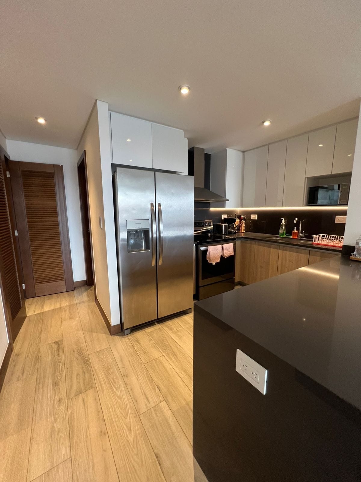 RESERVA DIEZ / VENTA DE APARTAMENTO DE 3 HABITACIONES Y CS — Apartamento en Venta en Reserva Diez, Zona 10, Guatemala, Ciudad — foto 5 de 15