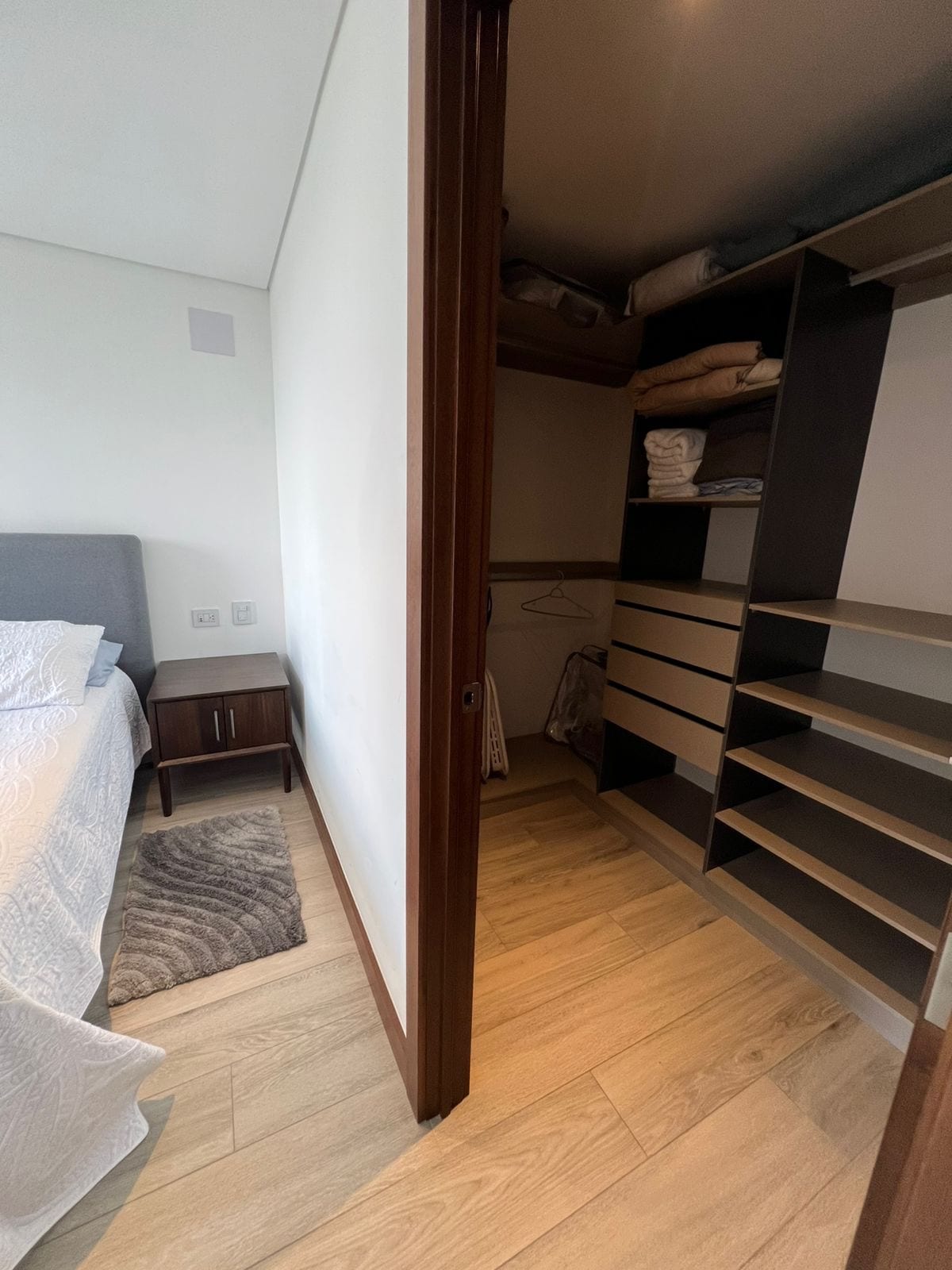 RESERVA DIEZ / VENTA DE APARTAMENTO DE 3 HABITACIONES Y CS — Apartamento en Venta en Reserva Diez, Zona 10, Guatemala, Ciudad — foto 11 de 15