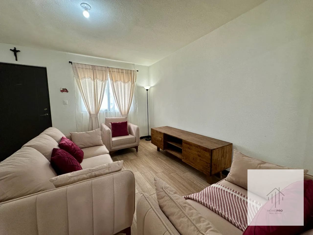 Casa Semi Amueblada en Venta en San José Pinula — Casa en Venta en Condado Florenza, San José Pinula, Guatemala, Ciudad — foto 2 de 17