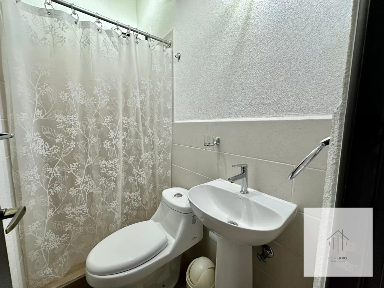 Casa Semi Amueblada en Venta en San José Pinula — Casa en Venta en Condado Florenza, San José Pinula, Guatemala, Ciudad — foto 14 de 17