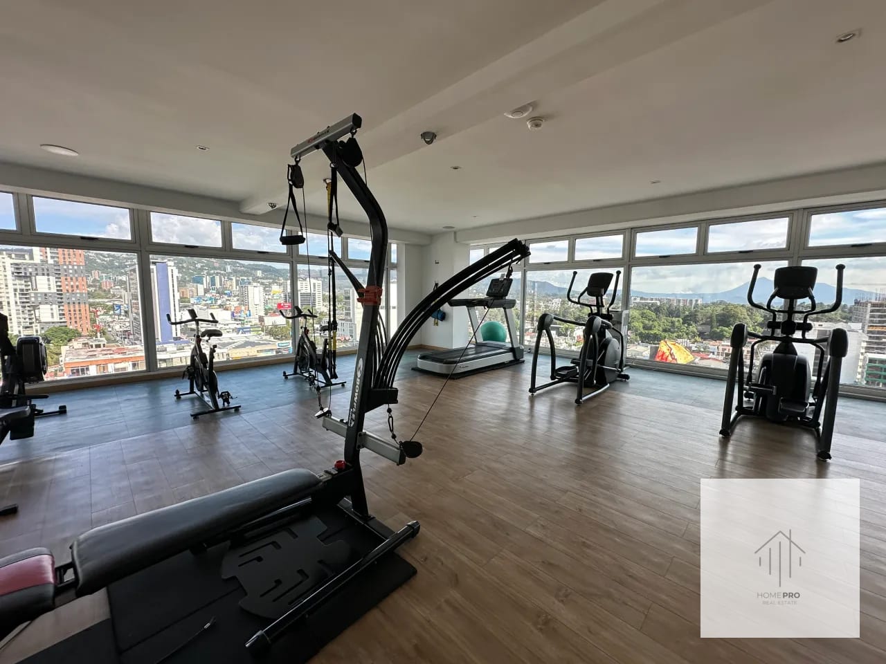 Apartamento en Renta en Zona 10 — Apartamento en Alquiler en City Haus, Zona 10, Guatemala, Ciudad — foto 8 de 15