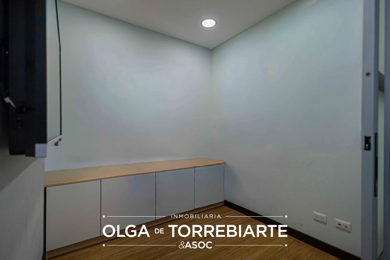 Oficina en Zona Pradera, zona 10 — Oficina en Alquiler en Zona Pradera, Zona 10, Guatemala, Ciudad — foto 4 de 9