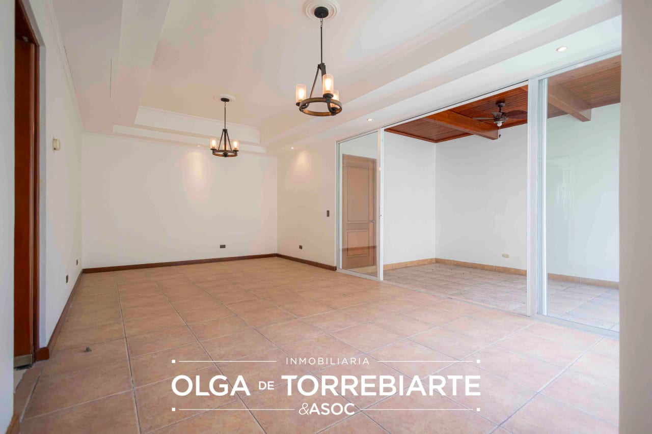 Casa en Condominio Portal del Cortijo, Zona 10 — Casa en Alquiler en Zona 10, Guatemala, Ciudad — foto 6 de 17