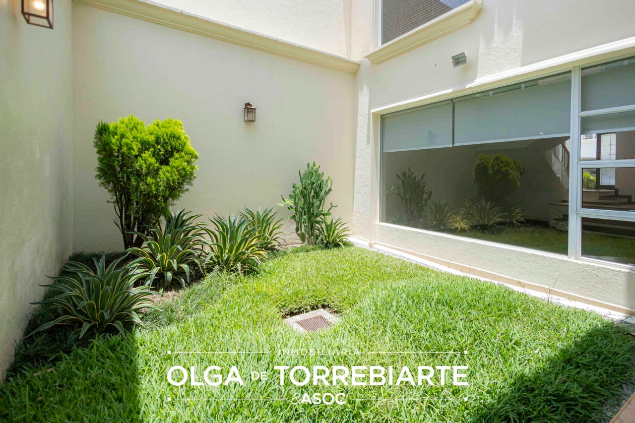 Casa en Condominio Portal del Cortijo, Zona 10 — Casa en Alquiler en Zona 10, Guatemala, Ciudad — foto 9 de 17