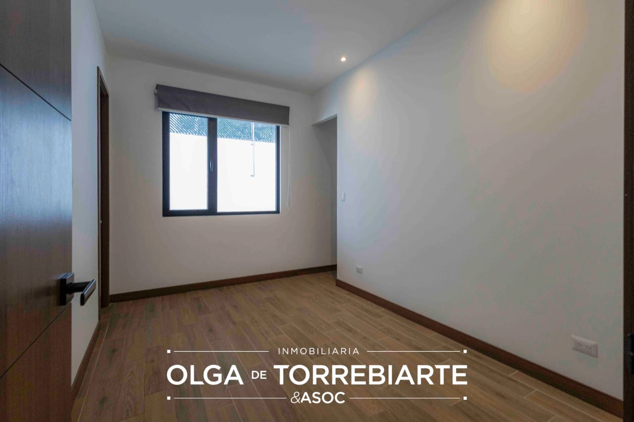 Apartamento en primer nivel, Vila Catorce, Zona 14 — Apartamento en Alquiler en Vila Catorce, Zona 14, Guatemala, Ciudad — foto 11 de 17