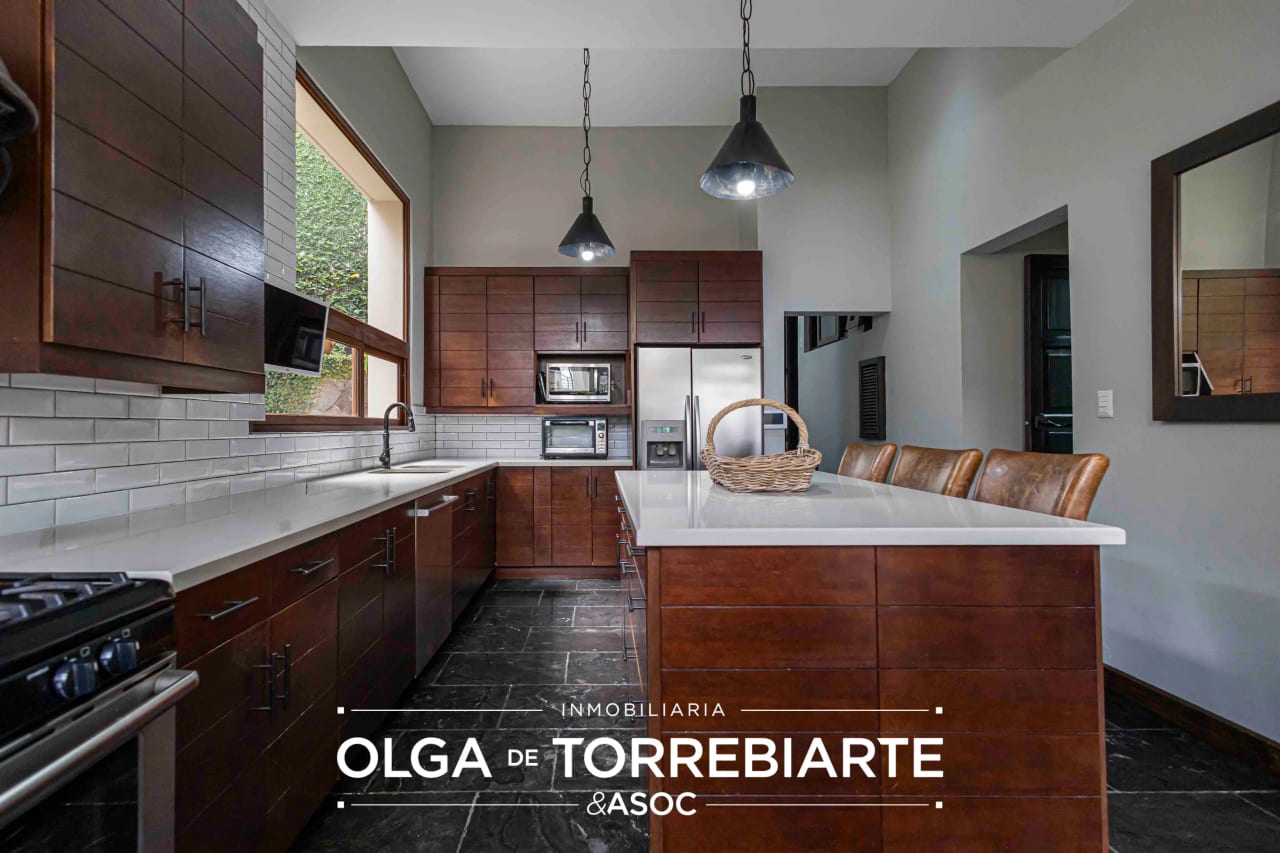 Casa en Residencial Montebello II — Casa en Venta en Montebello II, Carretera a El Salvador, Guatemala, Ciudad — foto 10 de 15