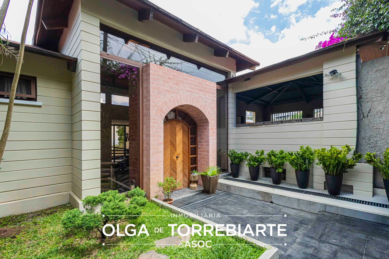 Casa en Residencial Montebello II — Casa en Venta en Montebello II, Carretera a El Salvador, Guatemala, Ciudad — foto 3 de 15