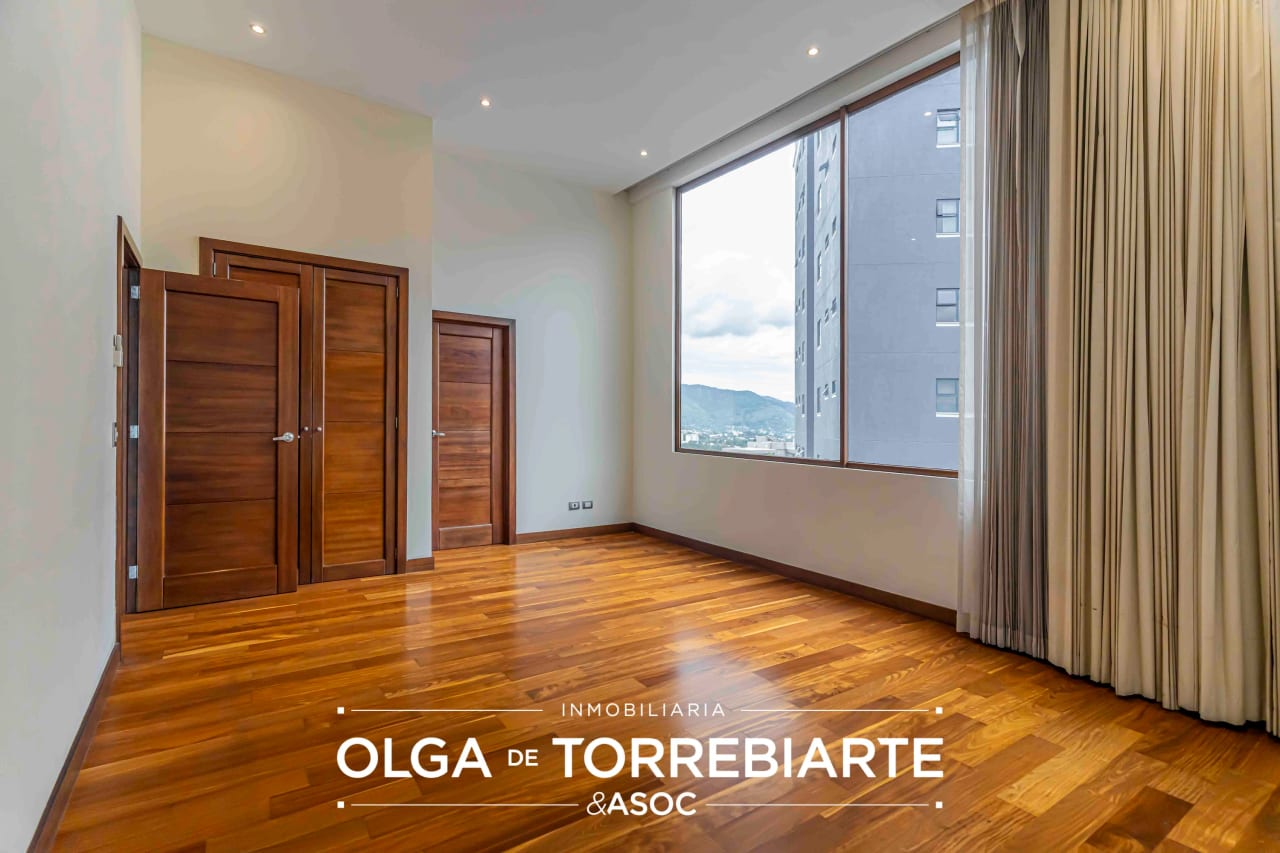 Penthouse con jardín en Edificio Matisse II, Zona 14 — Apartamento en Alquiler en Matisse, Zona 14, Guatemala, Ciudad — foto 15 de 17