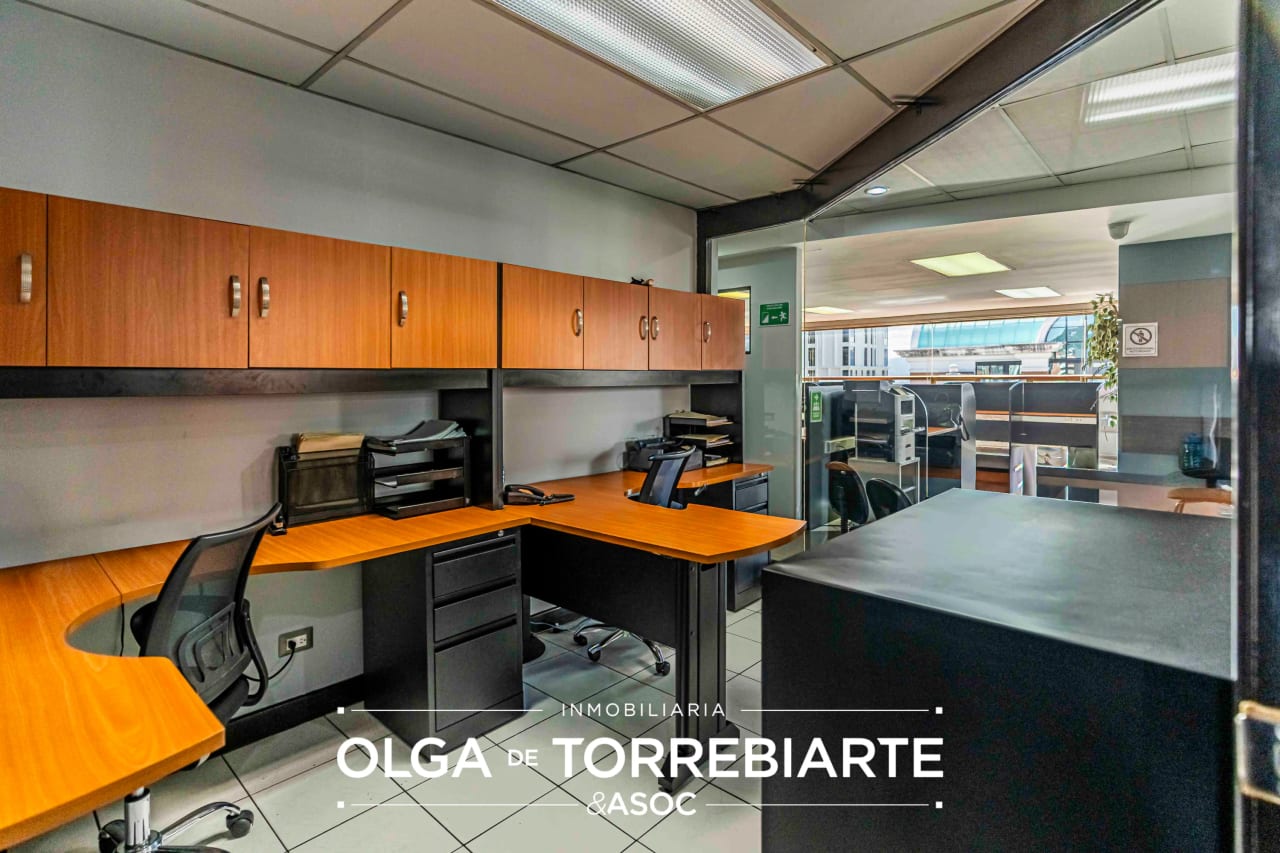 Oficina en Clínicas Médicas, Zona 10 — Clínica en Venta en Zona 10, Guatemala, Ciudad — foto 12 de 16