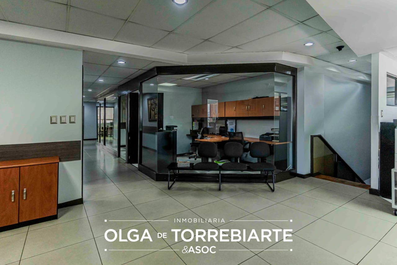 Oficina en Clínicas Médicas, Zona 10 — Clínica en Venta en Zona 10, Guatemala, Ciudad — foto 9 de 16