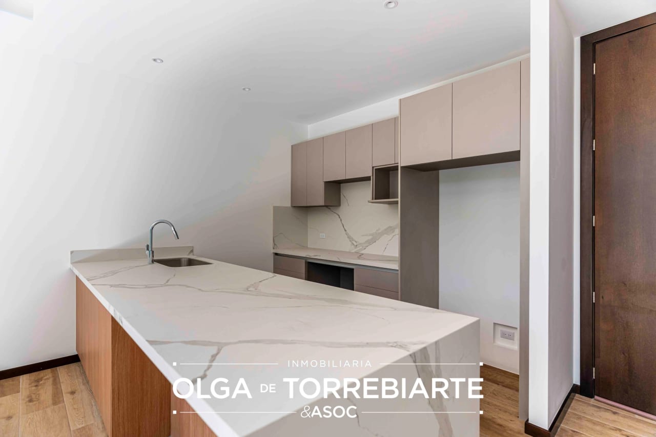 Apartamento en Dosento, Zona 10 — Apartamento en Alquiler en Zona 10, Guatemala, Ciudad — foto 6 de 10
