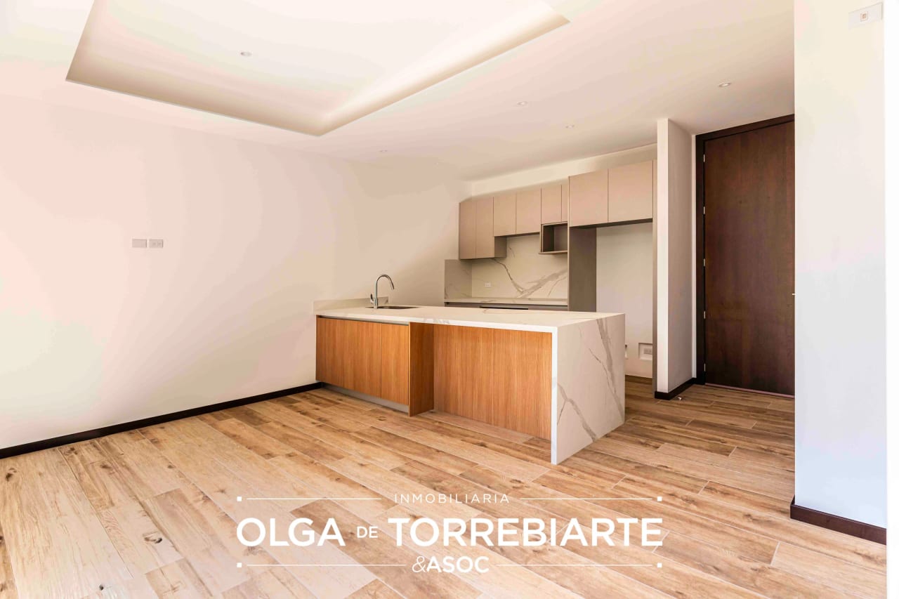 Apartamento en Dosento, Zona 10 — Apartamento en Alquiler en Zona 10, Guatemala, Ciudad — foto 7 de 10