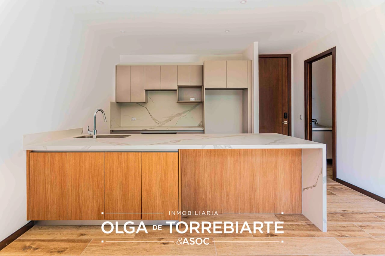 Apartamento en Dosento, Zona 10 — Apartamento en Alquiler en Zona 10, Guatemala, Ciudad — foto 8 de 10