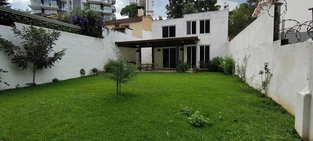 Casa en Colonia Oasika, Zona 10 — Casa en Alquiler en Zona 10, Guatemala, Ciudad — foto 1 de 3