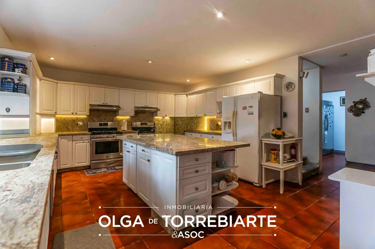 Casa Colonial en Carretera a Muxbal — Casa en Venta en Muxbal, Guatemala, Ciudad — foto 10 de 16