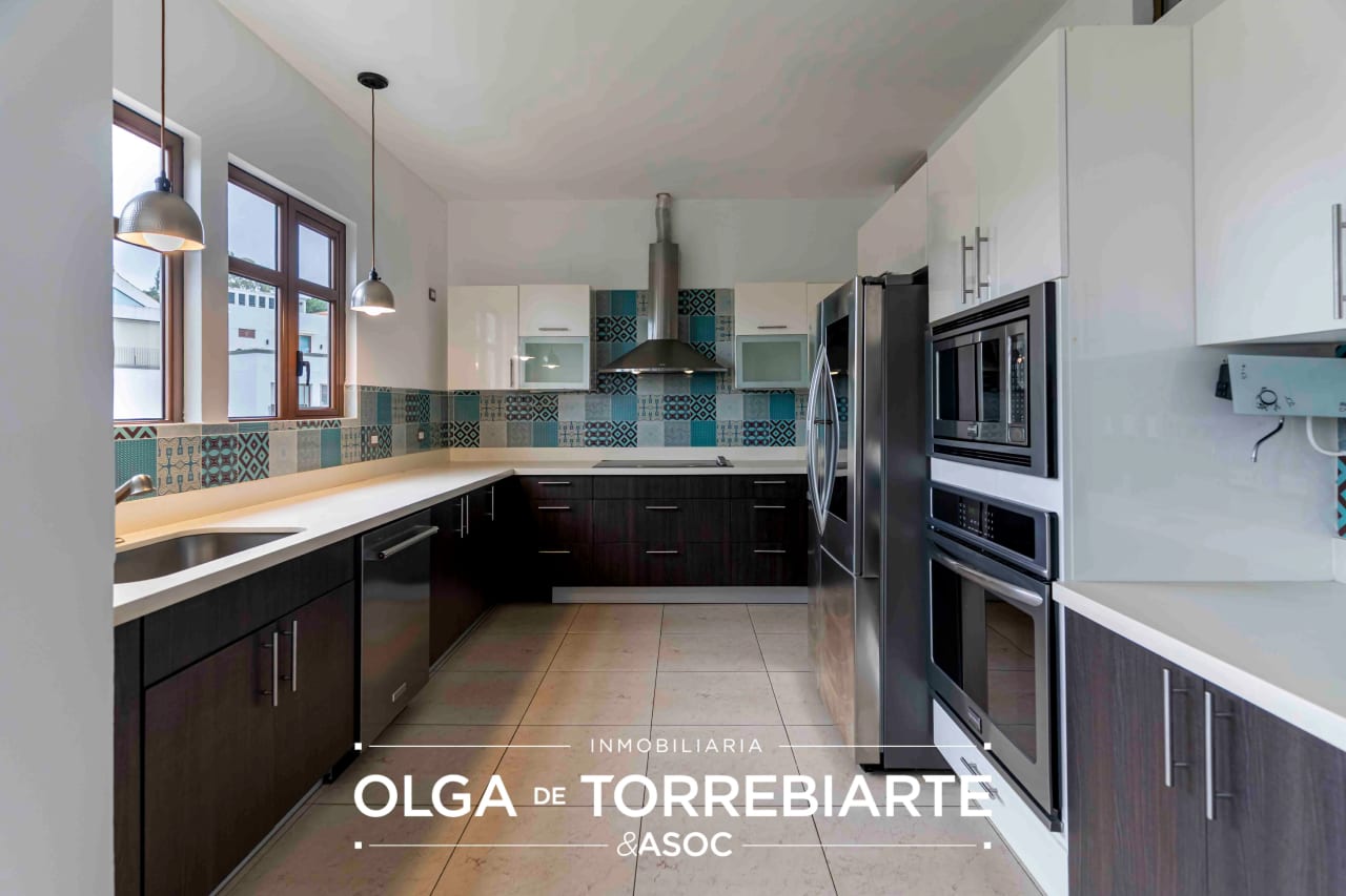 Apartamento en Albereda de La Española, Muxbal — Apartamento en Alquiler en Muxbal, Guatemala, Ciudad — foto 13 de 14