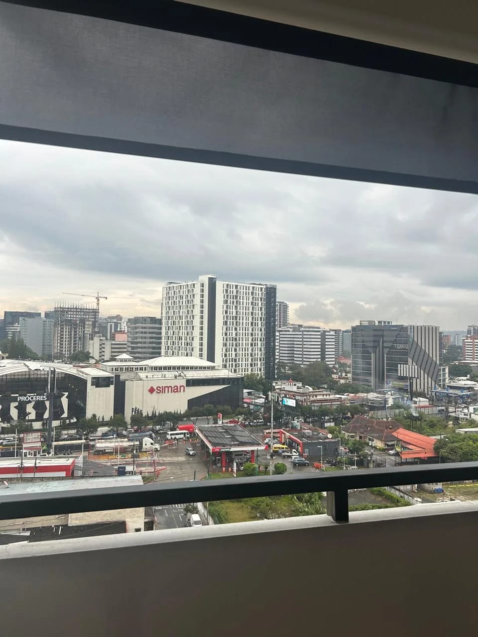 Se Alquila Apto. Edificio Casa Acueducto, Zona 10. Nivel Alto. — Apartamento en Alquiler en Casa Acueducto, Zona 10, Guatemala, Ciudad — foto 5 de 17