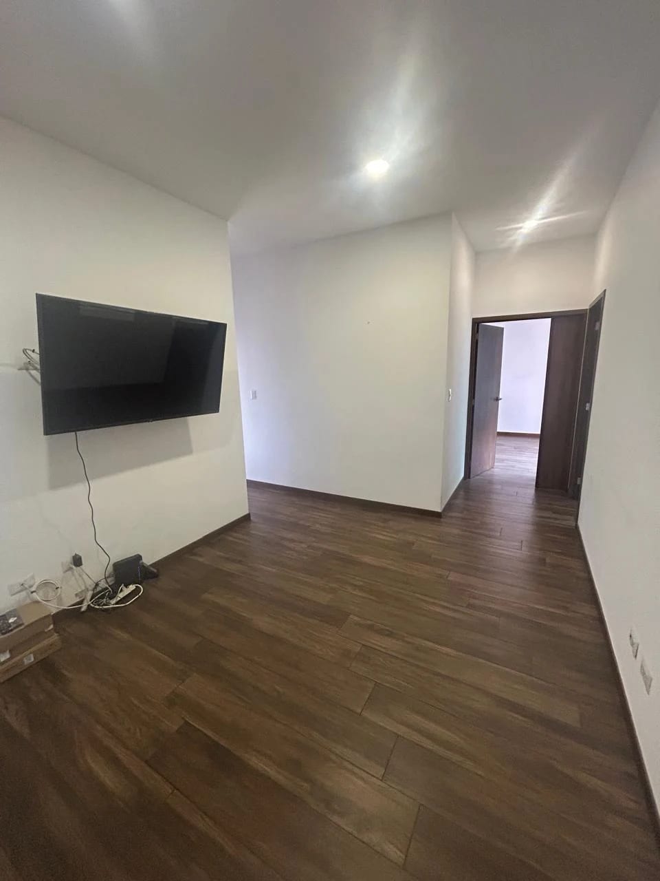 Se Alquila Apto. Edificio Casa Acueducto, Zona 10. Nivel Bajo. — Apartamento en Alquiler en Casa Acueducto, Zona 10, Guatemala, Ciudad — foto 6 de 16