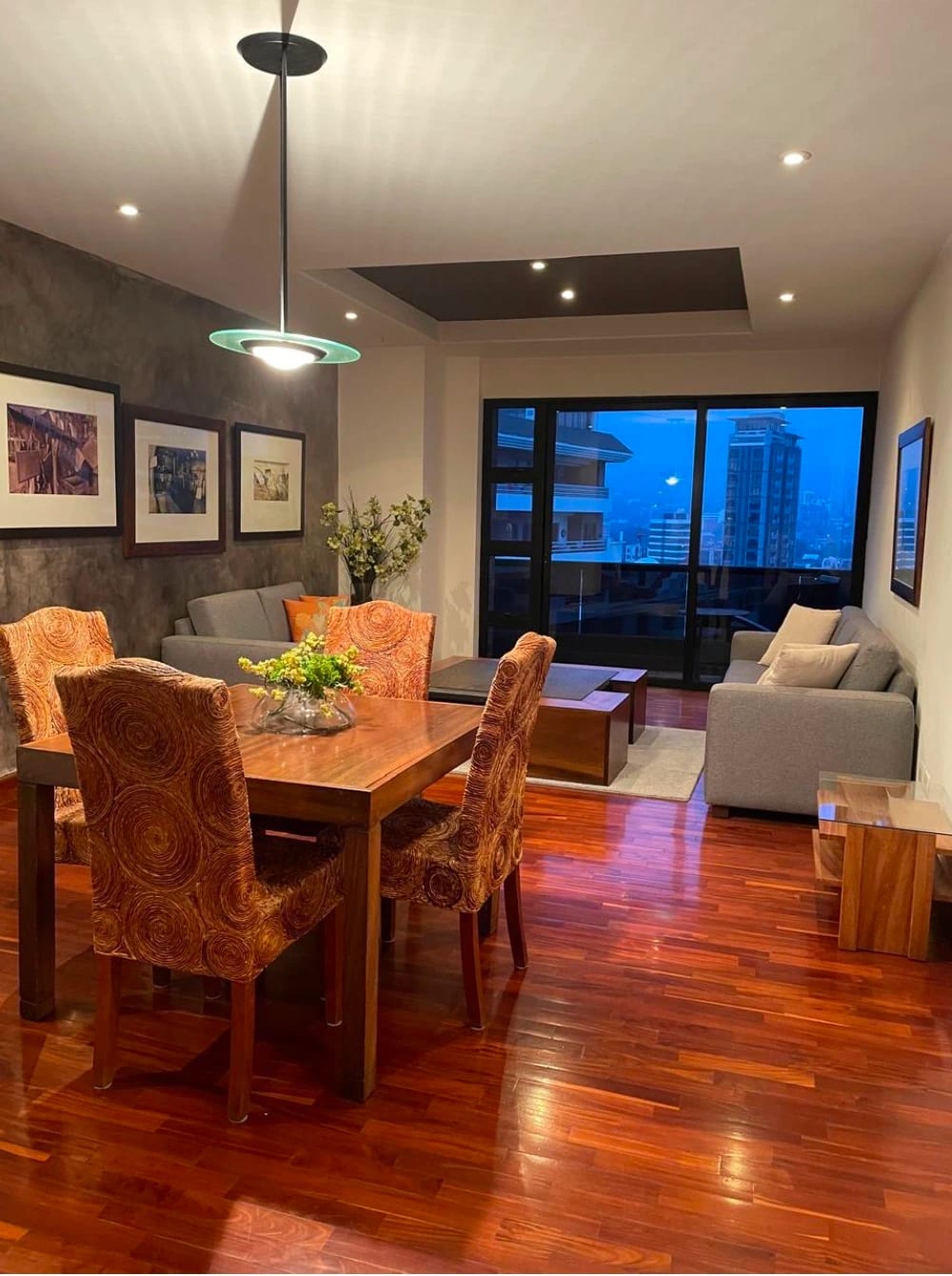 Se Alquila Apto. Con o Sin Muebles Santa Clara, Zona 10. — Apartamento en Venta en Zona 10, Guatemala, Ciudad — foto 1 de 17