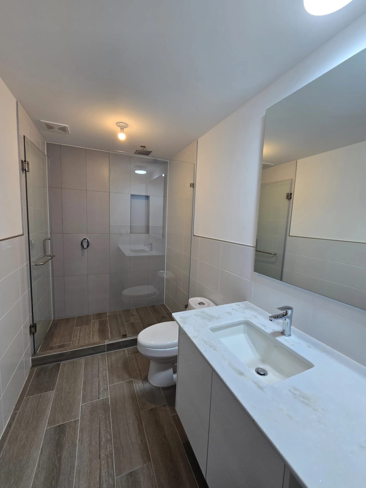 Se Alquila Apto. en Edificio Segheria, Zona 14. — Apartamento en Alquiler en Segheria, Zona 14, Guatemala, Ciudad — foto 6 de 16