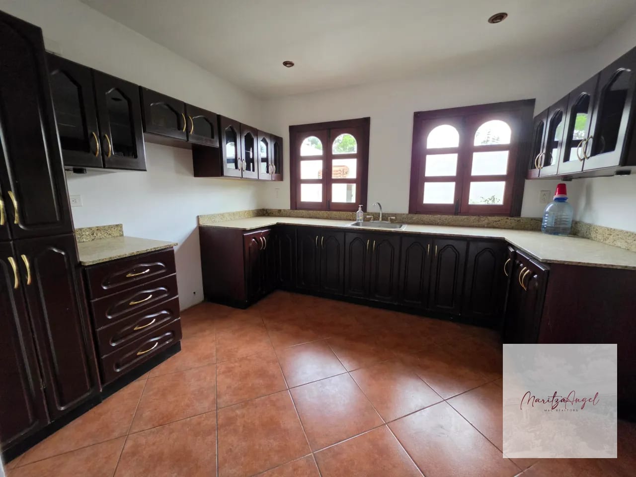 CASA EN VENTA EN LA ANTIGUA — Casa en Venta en Antigua, Sacatepéquez — foto 10 de 14