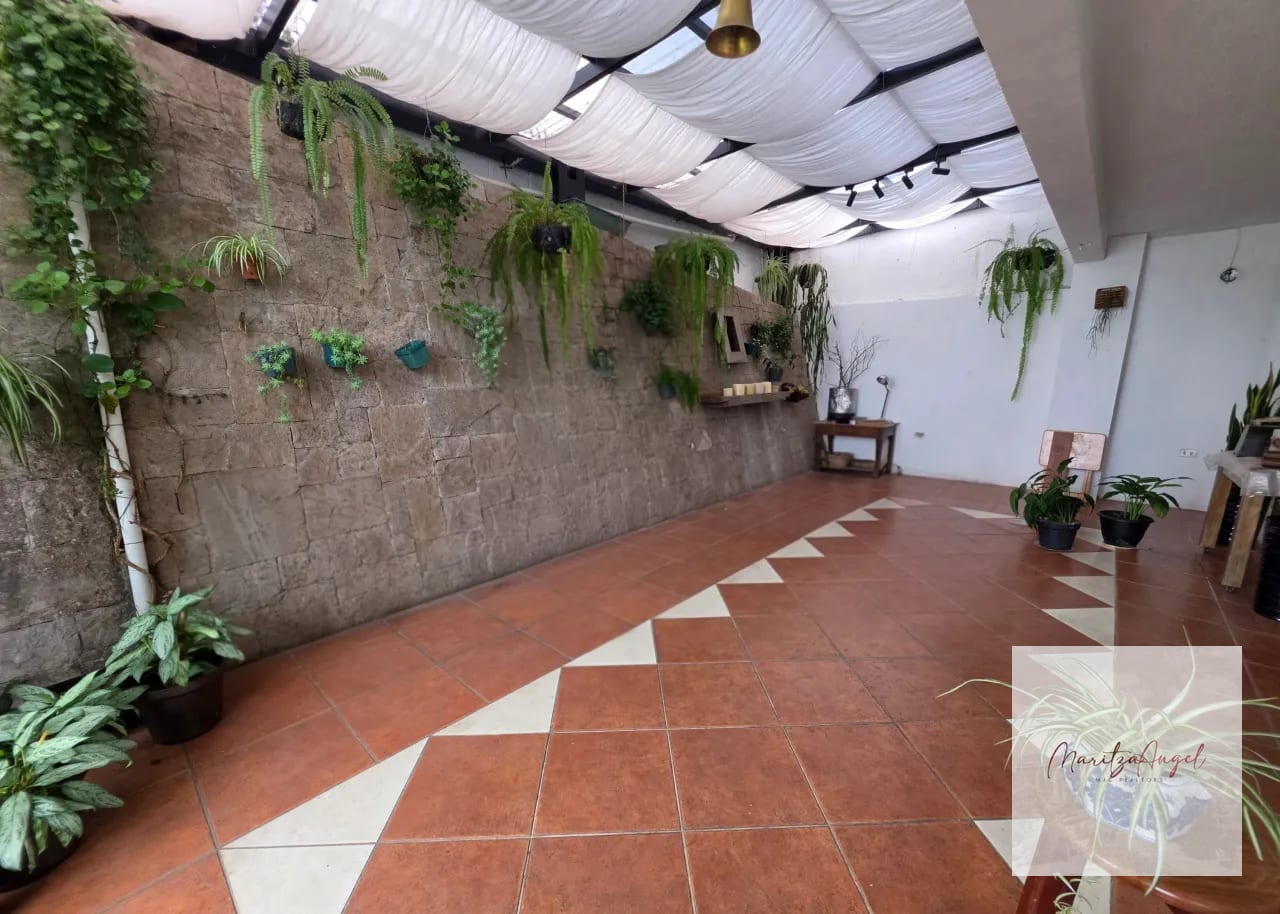Venta de Casa en Zona 16 — Casa en Venta en Zona 16, Guatemala, Ciudad — foto 2 de 12