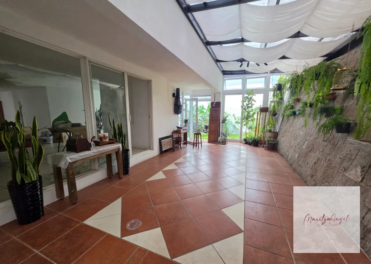 Venta de Casa en Zona 16 — Casa en Venta en Zona 16, Guatemala, Ciudad — foto 1 de 12