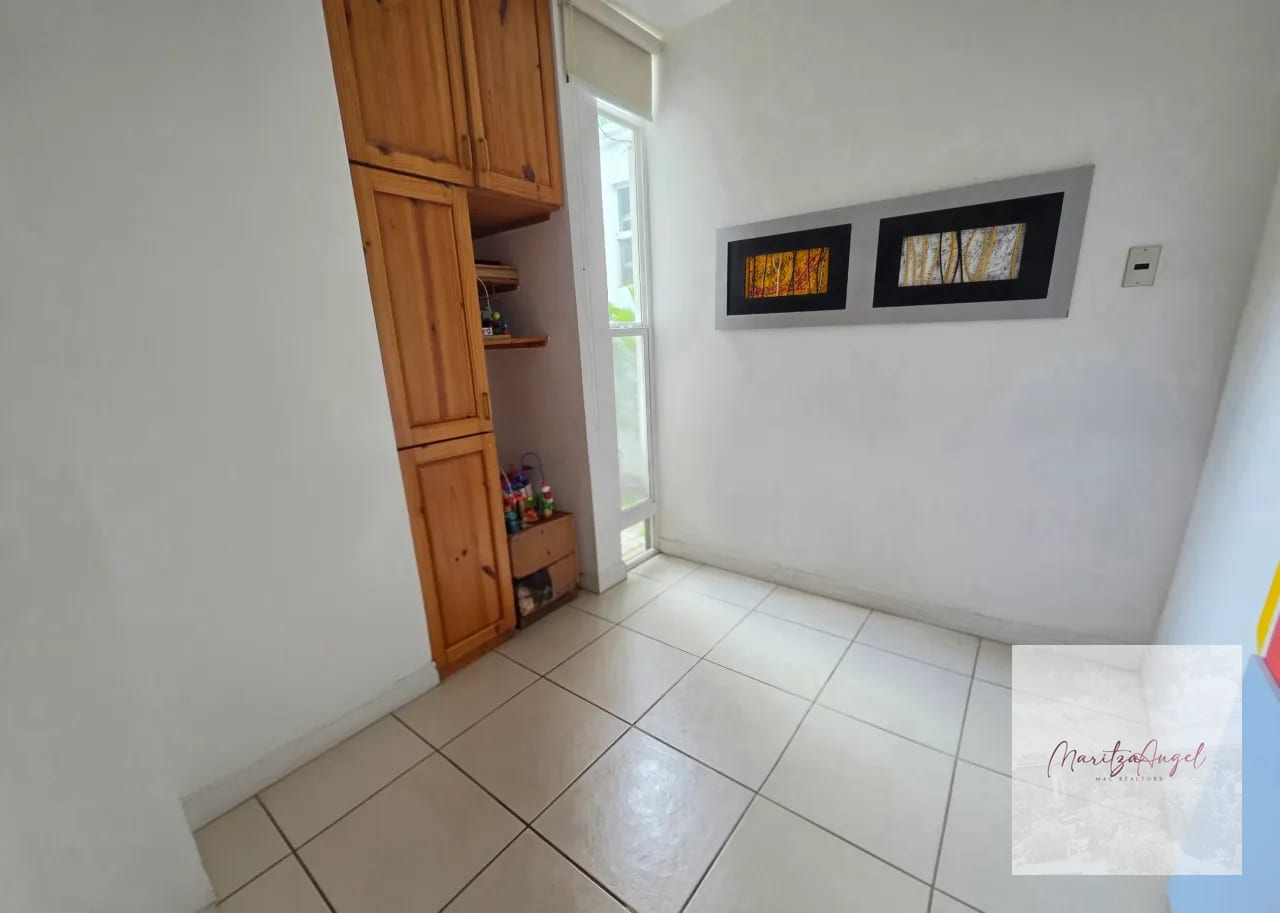Venta de Casa en Zona 16 — Casa en Venta en Zona 16, Guatemala, Ciudad — foto 8 de 12