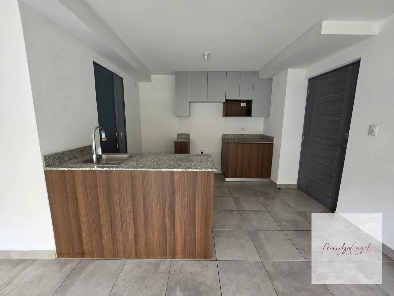 Renta de Apartamento en San Cristobal, Zona 8 de Mixco — Apartamento en Alquiler en Zona 8 Mixco, Guatemala, Ciudad — foto 4 de 11