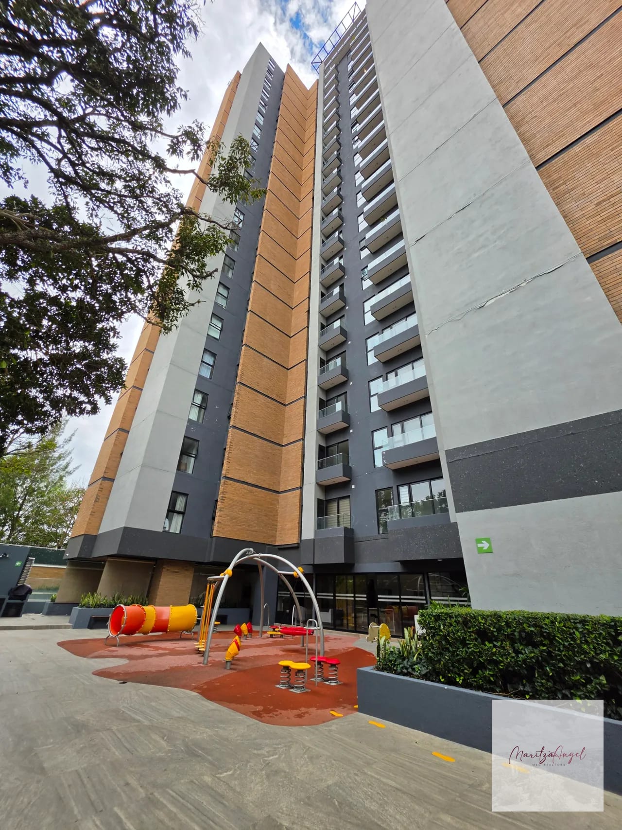 Apartamento Amueblado en Renta Zona 10 — Apartamento en Alquiler en Parque 10, Zona 10, Guatemala, Ciudad — foto 1 de 16