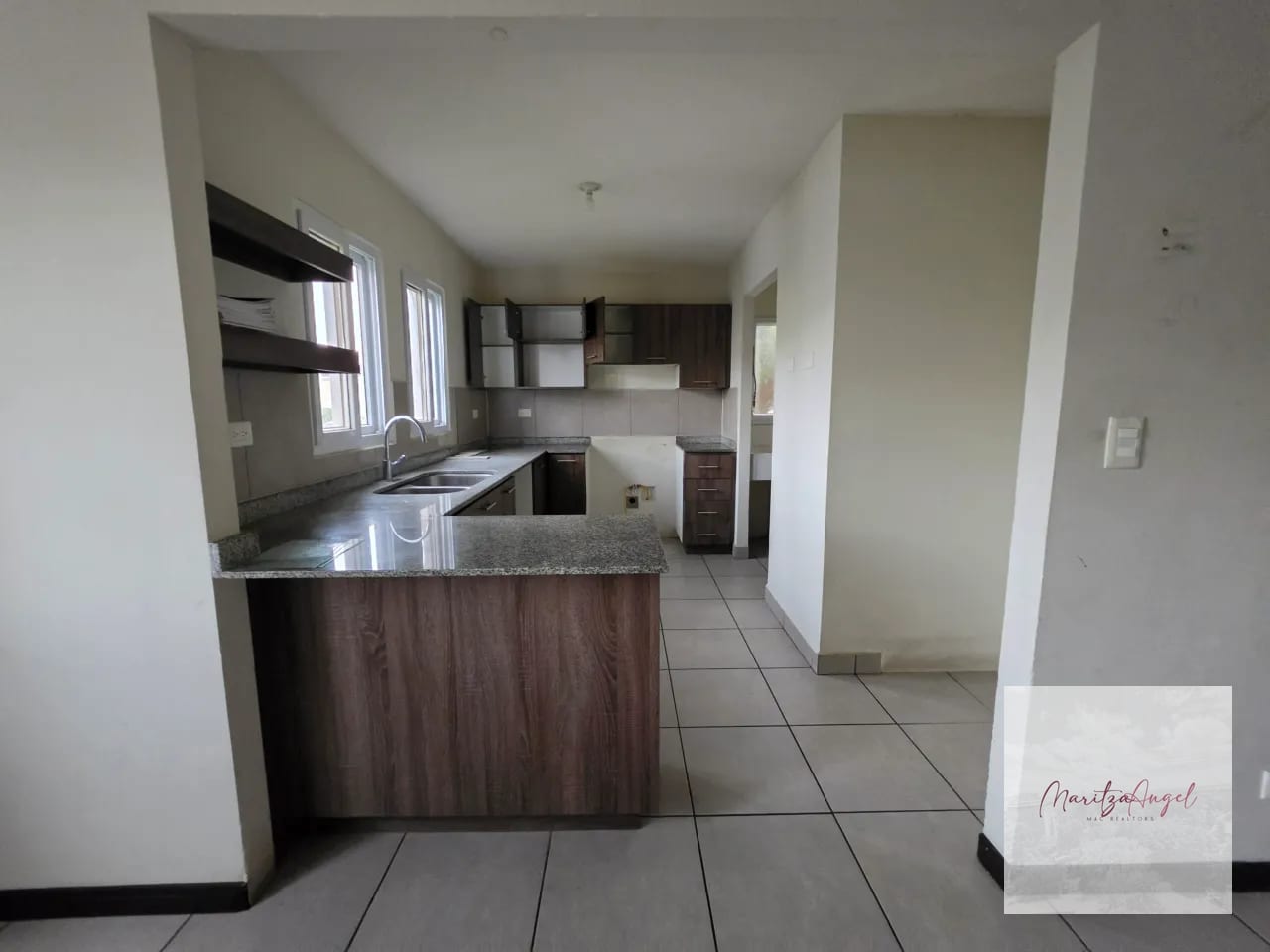 Alquiler de Apartamento en Condado el Naranjo — Apartamento en Alquiler en Condado Naranjo, Zona 4 Mixco, Guatemala, Ciudad — foto 2 de 8