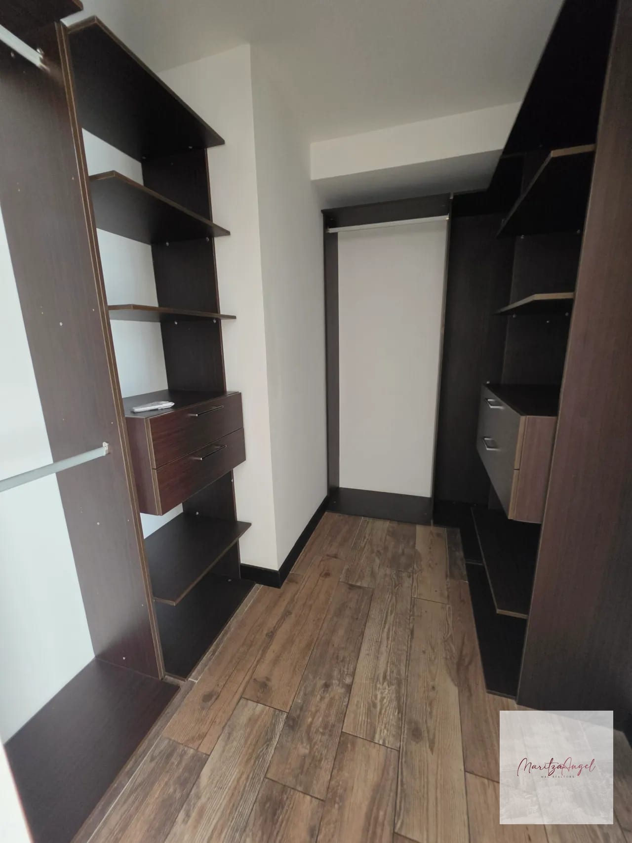 Apartamento en Renta en Zona 16, Edificio Enalto — Apartamento en Alquiler en Kanajuyú, Zona 16, Guatemala, Ciudad — foto 9 de 11