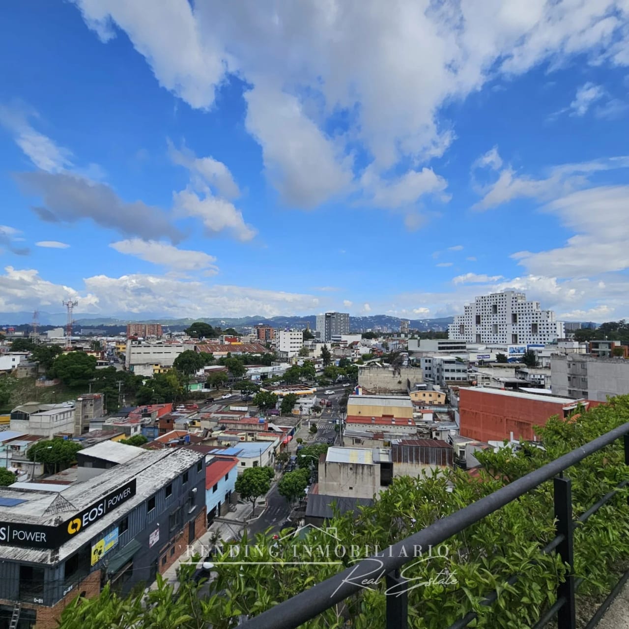 Oficina en venta zona 4 edificio Cuatro 36 de 104 m² + 4 parqueos (Rentada) — Oficina en Venta en Cuatro 36, Zona 4, Guatemala, Ciudad — foto 5 de 6
