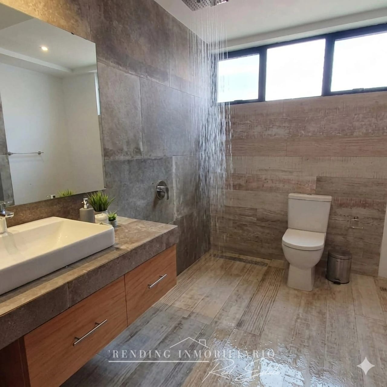 Apartamento amueblado en renta zona 14 edificio Premiere Club de 3 hab — Apartamento en Alquiler en Premiere Club, Zona 14, Guatemala, Ciudad — foto 10 de 14