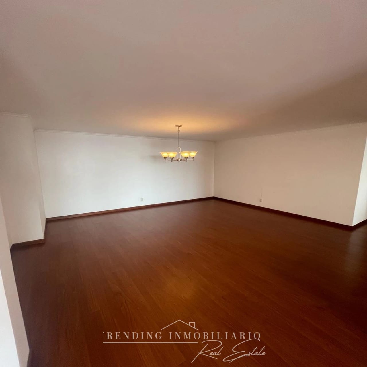 Apartamento en renta zona 15 Edificio Botticelli de 3 habitaciones — Apartamento en Alquiler en Boticelli, Zona 15, Guatemala, Ciudad — foto 1 de 10