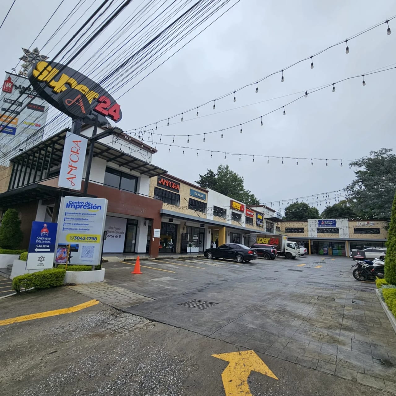 Local comercial en renta carretera a El Salvador km 19 Plaza Novitá — Local en Alquiler en Carretera a El Salvador, Guatemala, Ciudad — foto 2 de 13