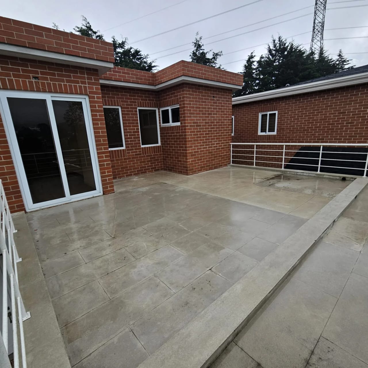 Casa en venta Carre a El Salvador cond Buena Fuente de 4 habitaciones — Casa en Venta en Santa Catarina Pinula, Guatemala, Ciudad — foto 15 de 17