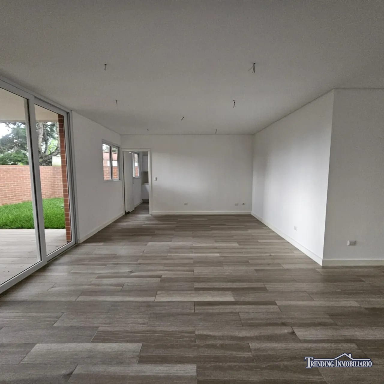 Casa en venta Carre a El Salvador cond Buena Fuente de 4 habitaciones — Casa en Venta en Santa Catarina Pinula, Guatemala, Ciudad — foto 3 de 17
