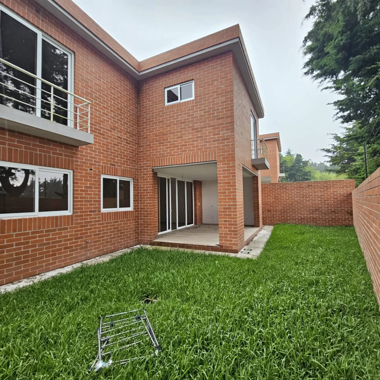 Casa en venta Carre a El Salvador cond Buena Fuente de 4 habitaciones — Casa en Venta en Santa Catarina Pinula, Guatemala, Ciudad — foto 10 de 17