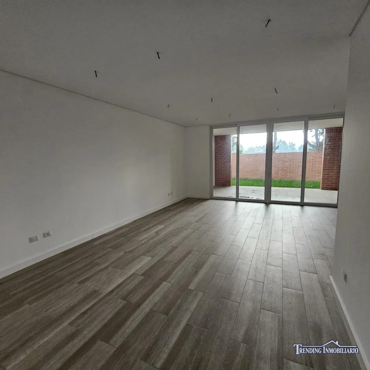 Casa en venta Carre a El Salvador cond Buena Fuente de 4 habitaciones — Casa en Venta en Santa Catarina Pinula, Guatemala, Ciudad — foto 5 de 17