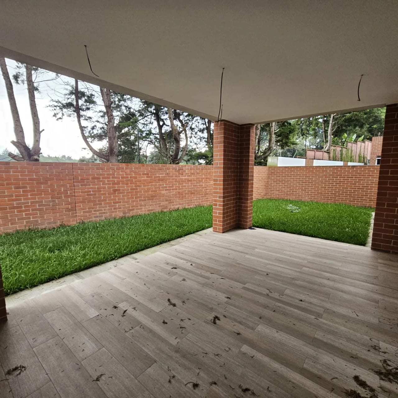 Casa en venta Carre a El Salvador cond Buena Fuente de 4 habitaciones — Casa en Venta en Santa Catarina Pinula, Guatemala, Ciudad — foto 8 de 17